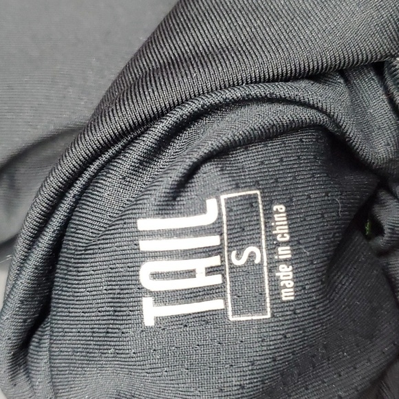 Tail Reversible Golf Vest Black Pink Activewear Small - Picture 8 of 10